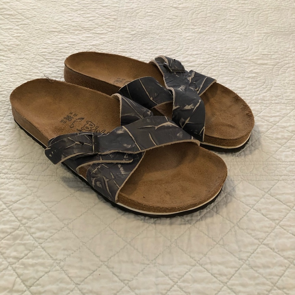 Birkenstock Birki’s Santosa slide. Size 11.